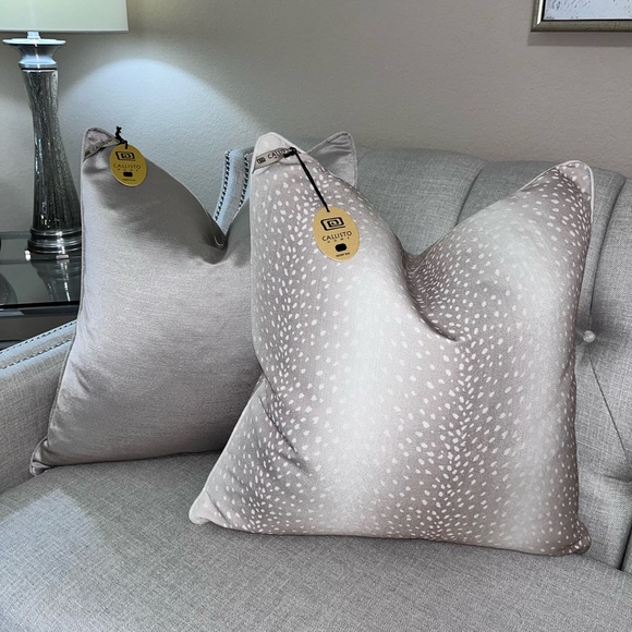 1-NWT CALLISTO HOME DECORATIVE PILLOW - Picture 5 of 16